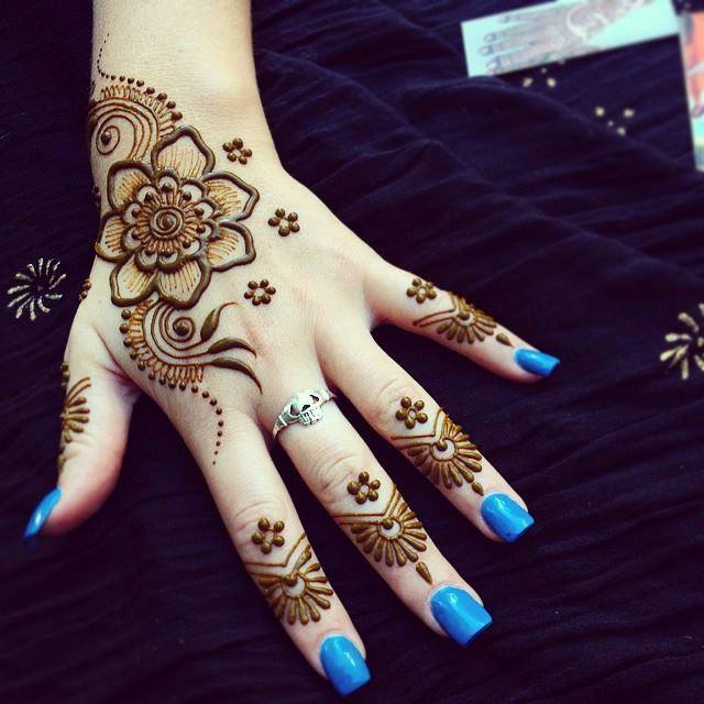 henna mehndi design simple
